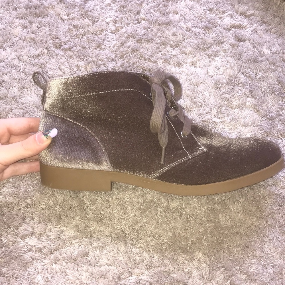 Indigo Rd. Brown Booties - Picture 5 of 5